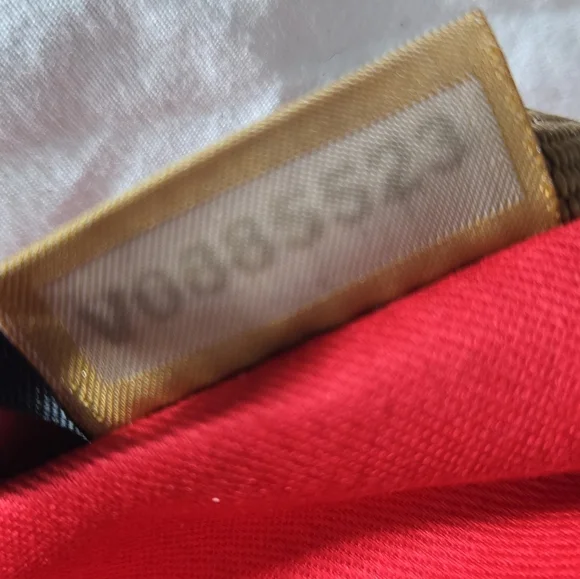 Beautiful Dooney & Bourke Crossbody - Picture 16 of 17